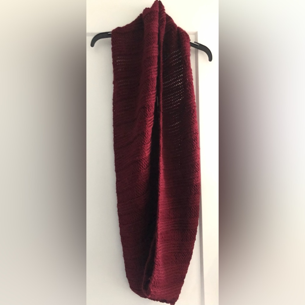 Women’s lightweight infinity scarf (handmade)